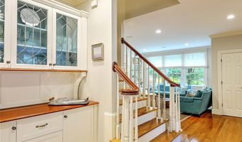 10 Owl Tree Ln, East Greenwich, RI 02818