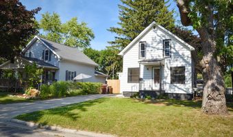 104 Grove Ave, Alma, MI 48801