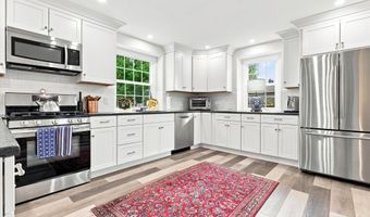 49 W SKIPPACK Pike, Ambler, PA 19002