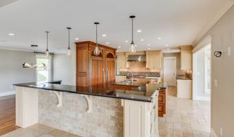 20484 Lake Rd, Abingdon, VA 24211
