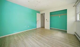 218 Woodland Ave, Bloomfield, CT 06002