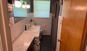 310 Edgeway Dr, Alexandria, IN 46001