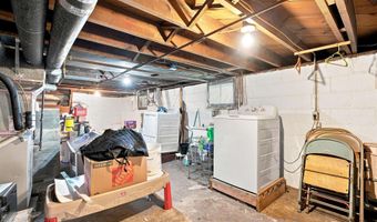 729 Smith St, Algonac, MI 48001