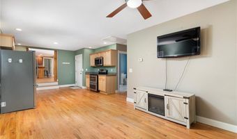 219 Fenner Hill Rd, Hopkinton, RI 02832