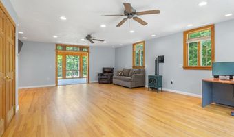 314 Wentworth Rd, Brookfield, NH 03872