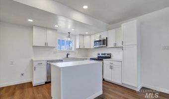714 Walnut St, Buhl, ID 83616