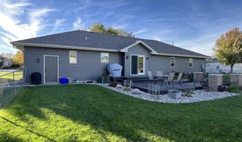 1109 Clover Ct, Aberdeen, SD 57401