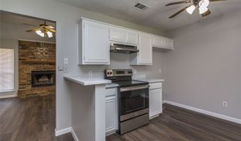 303 Shirley Dr, Alvarado, TX 76009