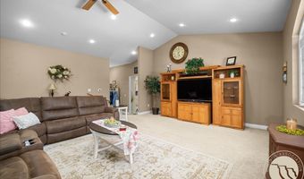 2911 E MacDonald Dr, Billings, MT 59102
