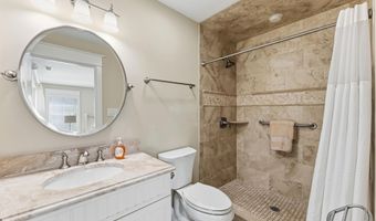 162 75th St, Avalon, NJ 08202