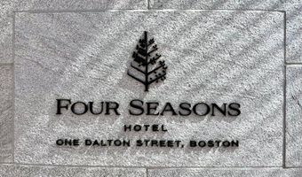1 Dalton St 3108, Boston, MA 02199