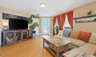 213 Seaside Dr, Jamestown, RI 02835
