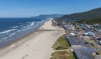 137 S PACIFIC St 13, Rockaway Beach, OR 97136