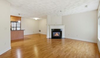 15 Saw Mill Dr 306, North Kingstown, RI 02852