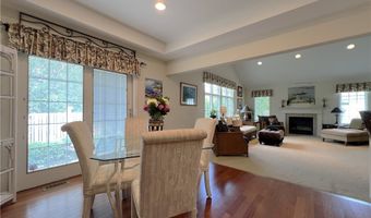 39 Wickendon Ct, Amherst, NY 14221