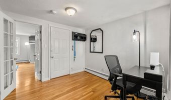 528 E 3rd St A, Boston, MA 02127