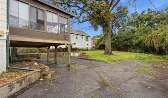 9535 Mackenzie Rd, Affton, MO 63123