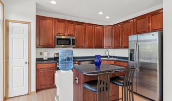 15871 Freedom Ln, Apple Valley, MN 55124