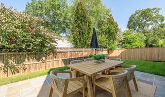 8613 MELWOOD Rd, Bethesda, MD 20817