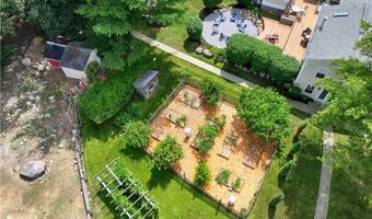 226 Tourtellot Hill Rd, Glocester, RI 02814
