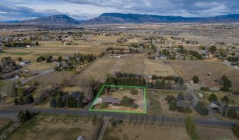 215 44th St N, Cody, WY 82414
