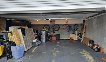 3 Bank St, Cranston, RI 02920