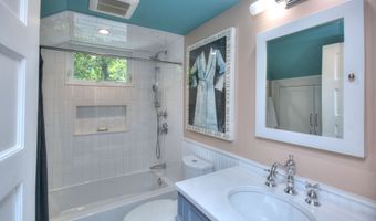 8 Rebel Ln, Darien, CT 06820