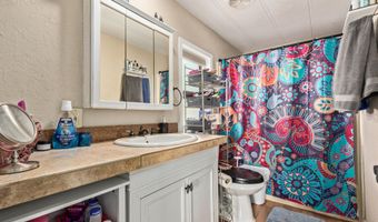 33541 S MOUNTAIN VIEW Rd, Black Canyon City, AZ 85324