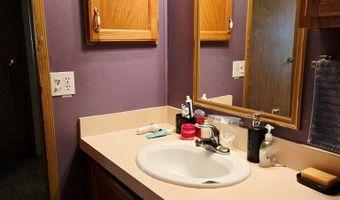 121 Harold Dr, Ashland, OH 44805