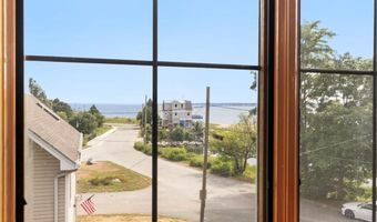 388 Sea View Dr, Warwick, RI 02889