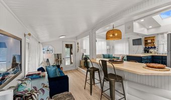 19921 WHALESHEAD Rd M2, Brookings, OR 97415