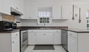 1013 Spring Hill Dr, Albany, GA 31721