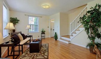 4217 32ND Rd S, Arlington, VA 22206