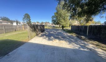 3251 King Bradford Dr, Baton Rouge, LA 70816