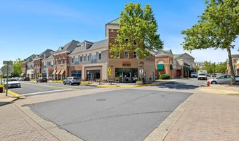 2550 FARMSTEAD Dr, Rockville, MD 20850