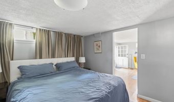 3141 CLAYBORNE Ave, Alexandria, VA 22306