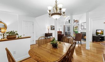 13 Laurel Hill Ct 13, Bourne, MA 02532