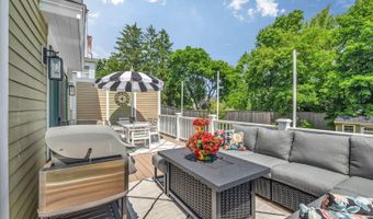 143 Maple St, Bangor, ME 04401