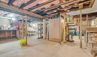 253 Thomas Rd, Blakeslee, PA 18610