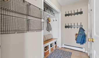 7 Woodfield Rd, Acton, MA 01720
