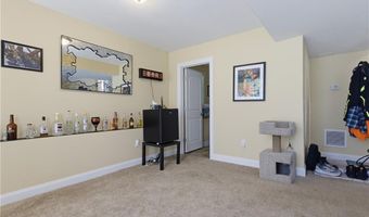 102 Bramble Bush Rd, Coventry, RI 02816