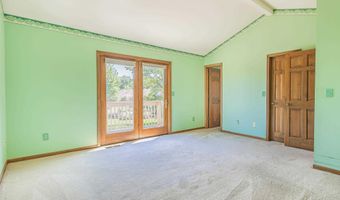 914 S Duesenberg Dr, Auburn, IN 46706
