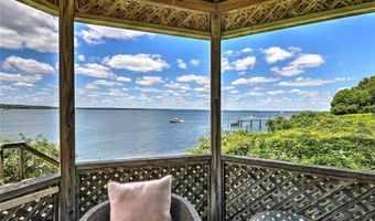 129 Seaside Dr, Jamestown, RI 02835