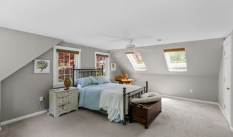 1486 Washington St, Bath, ME 04530