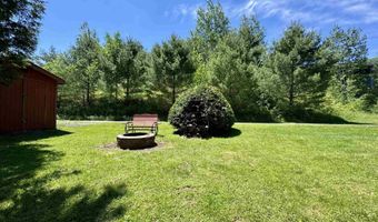 140 Lakeside Ln, Barton, VT 05839
