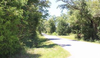 188 Compass Lake Dr, Alford, FL 32420