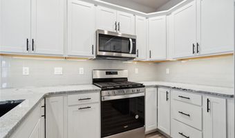 1301 Berkshire Ln, North Liberty, IA 52317