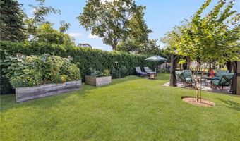 115 Beverly Rd, East Providence, RI 02915