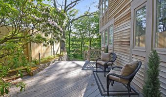 15 Elizabeth Rd, Canton, CT 06019