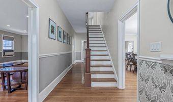 143 Oak St, Amityville, NY 11701